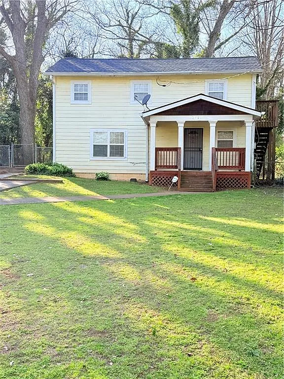 1 bed, 1.0 bath, 676 sqft, $1,000 — Photo 1