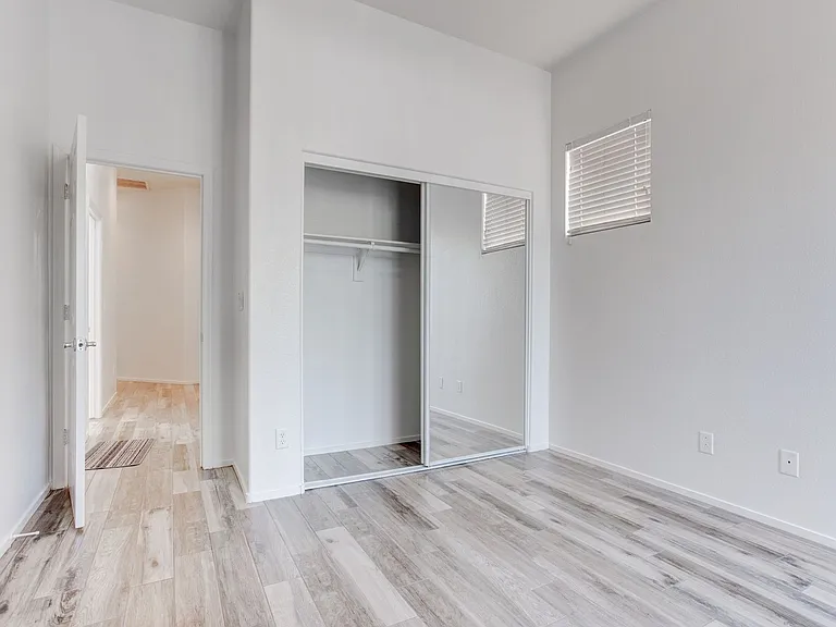 161 Greenwich Village Ave — Photo 27