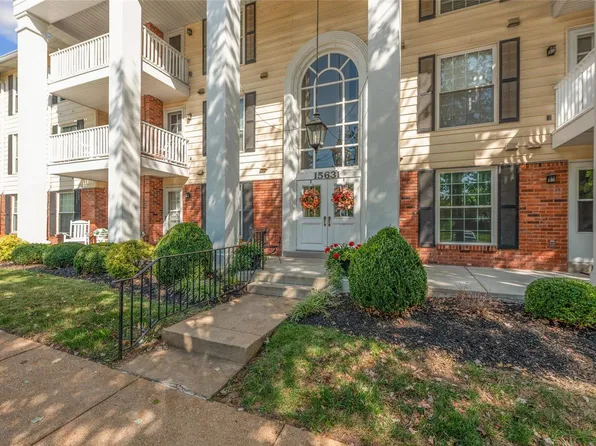 15631 Hedgeford Ct APT 7, Chesterfield, MO 63017