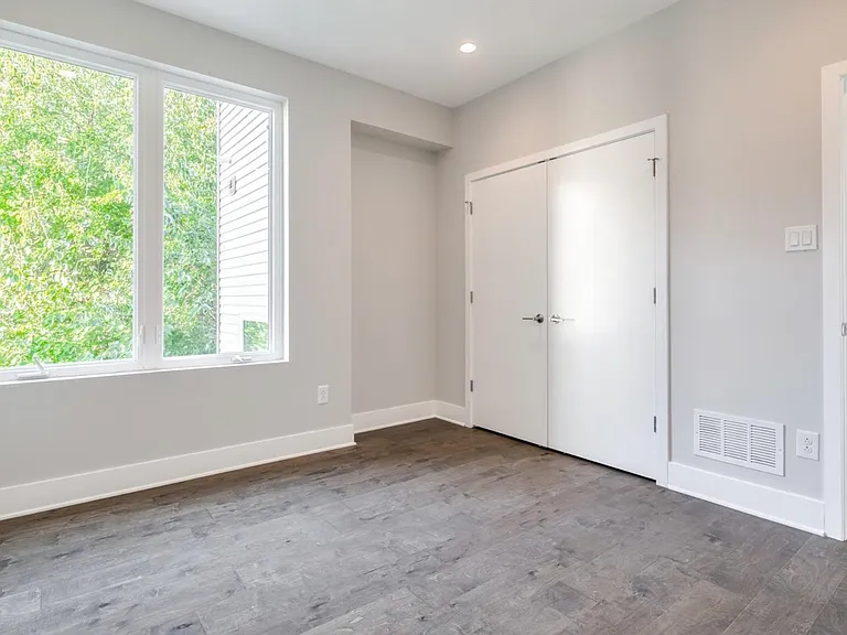 1212 E Susquehanna Ave #E — Photo 5