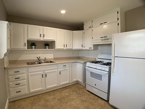 3rd image of 1003 NE 67th Pl