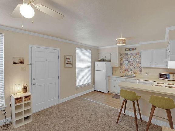 4th image of 7522 Benjamin St APT 209