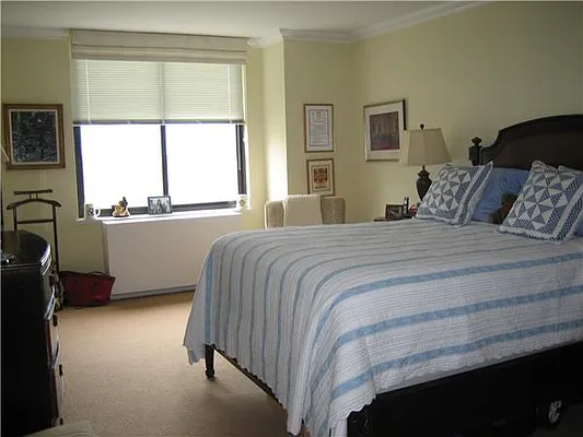 Rented by R New York | media 37