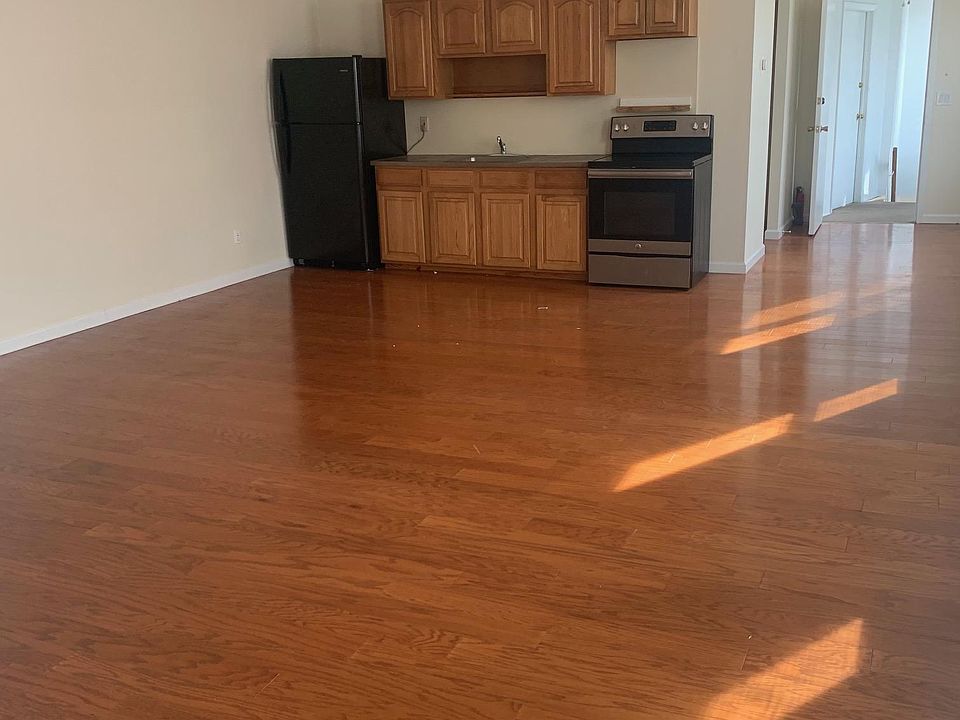1st image of 800 Jericho Tpke