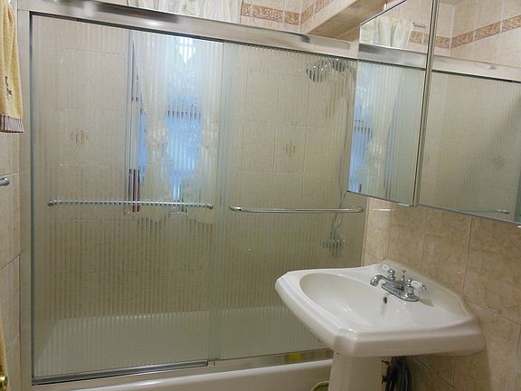 5th image of 144-44 41st Ave APT 1K