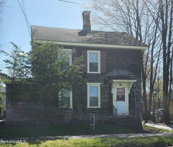 40 Burbank St, Pittsfield, MA, 01201
