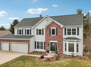 1242 Yosemite Rd, Oconomowoc, WI 53066