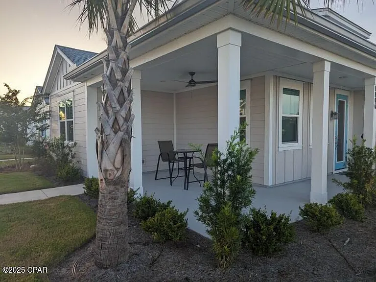 8806 Attitude Ave — Photo 1