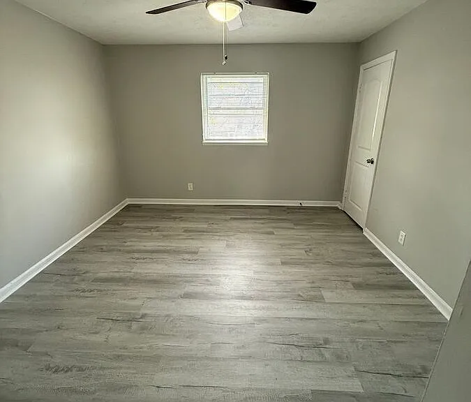 2021 Cambridge Dr #40 — Photo 3