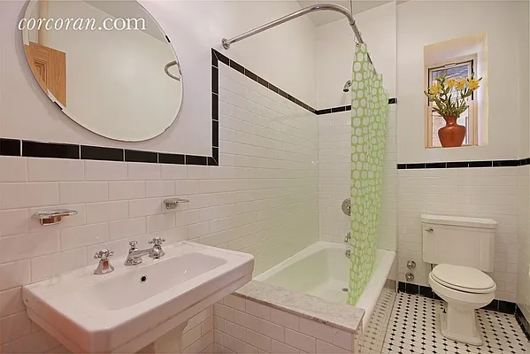 Sold by Corcoran | media 7