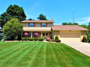 5499 Old Franklin Rd, Grand Blanc, MI 48439