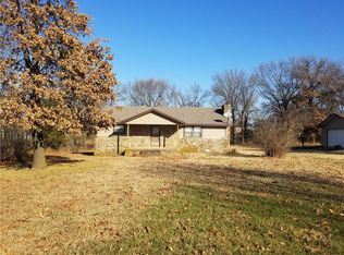 848 Elk Rd, Cave Springs, AR 72718