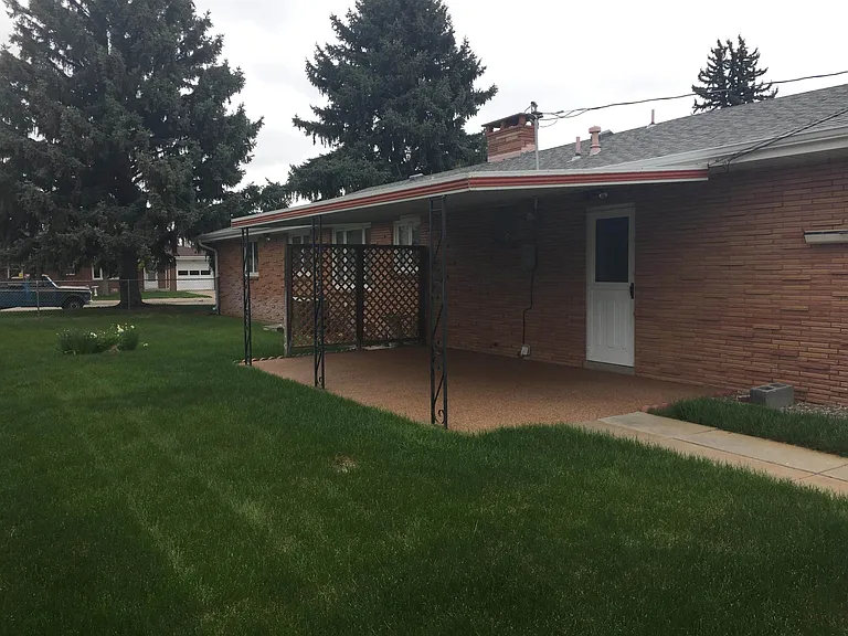 402 S Carr Ave — Photo 22