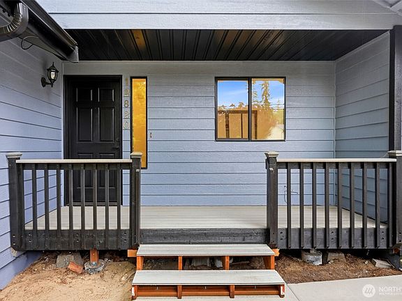 3rd image of 12820 51st Avenue NE