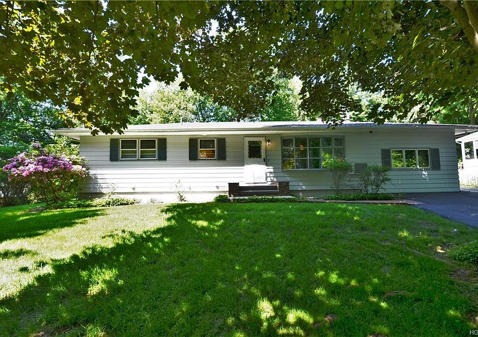 1st image of 36 Park Circle Dr