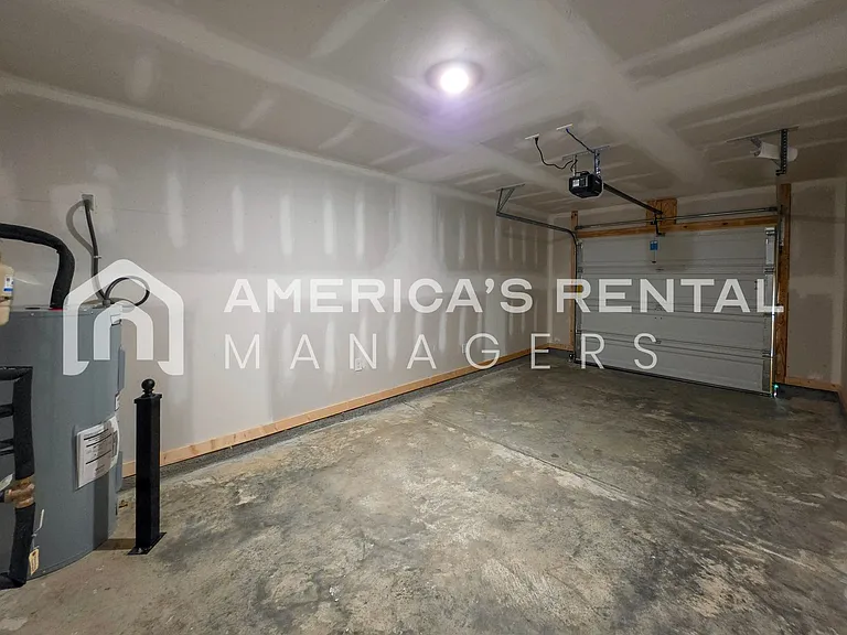 2400 Sky Dr — Photo 37