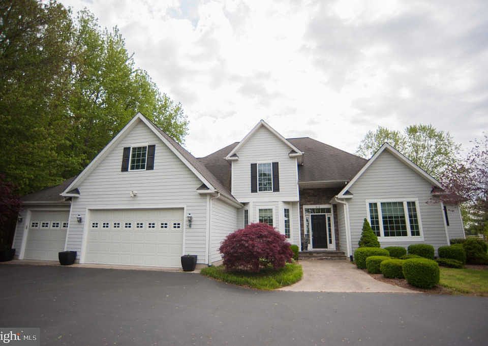 1st image of 62 Prospect Bay Dr W