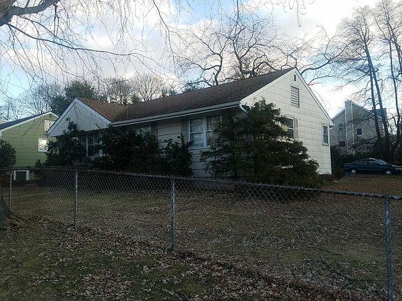 3rd image of 18 W 14th St
