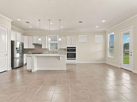 4th image of 163 Chestnut Bay