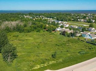 Scottwood Dr, Green Bay, WI 54311