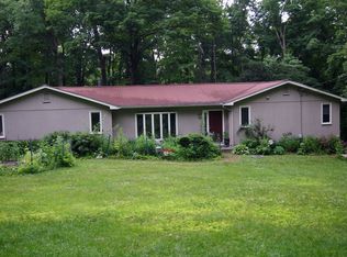 8 Old Green Rd, Sandy Hook, CT 06482