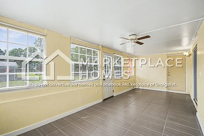 830 Painesville St SE — Photo 23