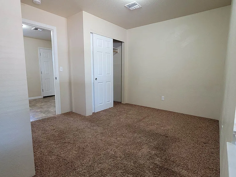 1694 Cloverlawn Dr — Photo 18