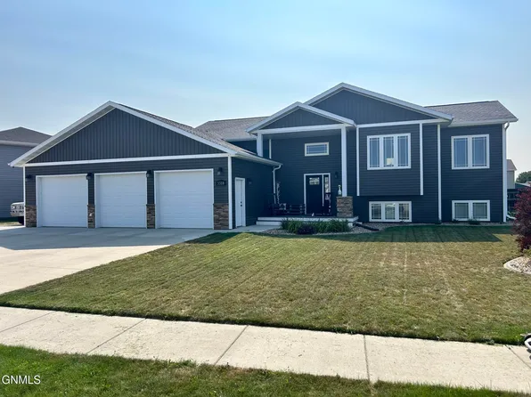 3318 Dortmund Dr, Bismarck, ND 58504