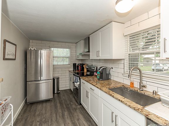 3rd image of 1302 McAllen