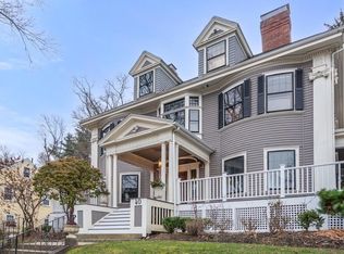 40 Shornecliffe Rd, Newton, MA 02458