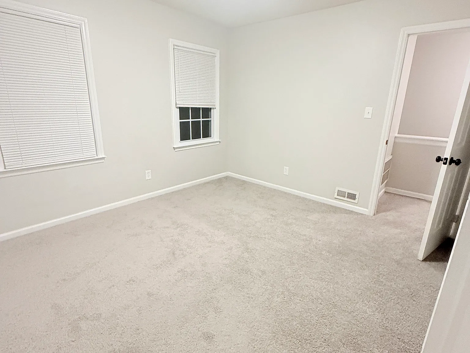 1 bed, 1684 sqft, $750 — Photo 1