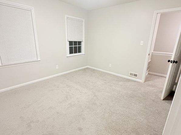 5533 Whistlewood Ln, Charlotte, NC 28208 property photo