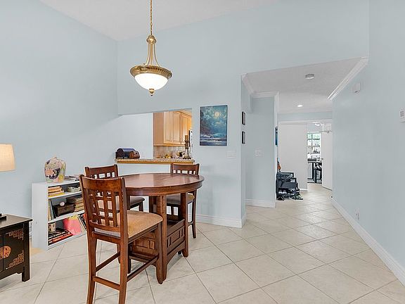 4th image of 6837 Bridlewood Ct