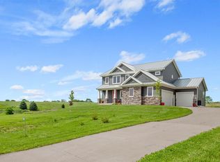 3880 Meadowview Ln SW, Iowa City, IA 52240