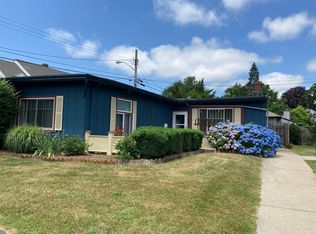 209 N Fenner Ave #1, Middletown, RI 02842