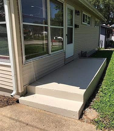 4th image of 1221 Foster Ave