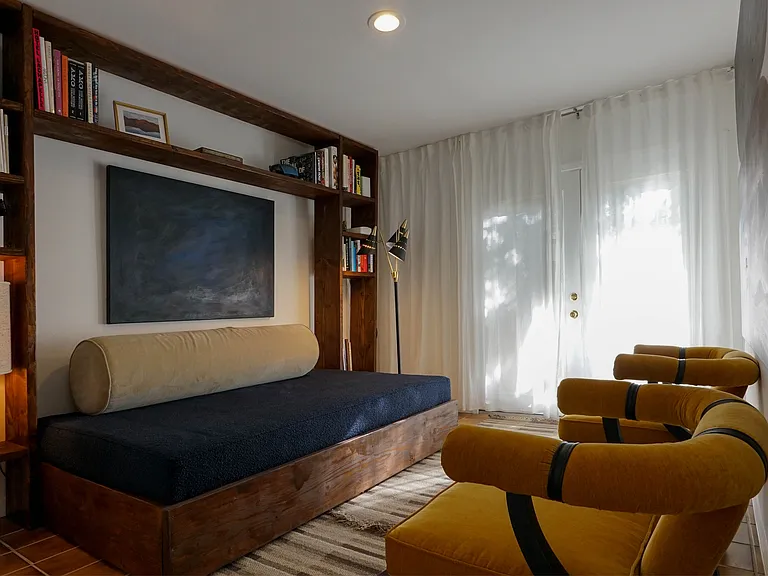 Library / Full Size Additional Bed