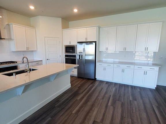 3rd image of 5637 Waterstone St