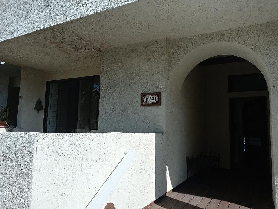 Welcome Home! Front Door Entrance