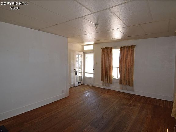 2nd image of 1106 Main St