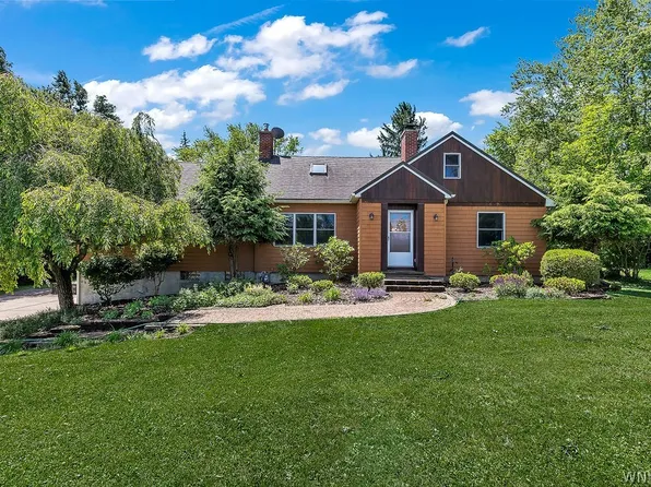 2000 W Blood Rd, Elma, NY 14059