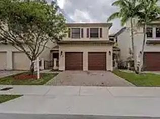 8894 SW 229th St, Cutler Bay, FL 33190