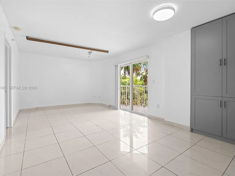 280 SW 20th Rd #504 — Photo 5