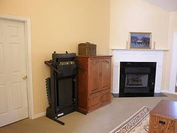 3rd image of 221 Glen Crest Dr