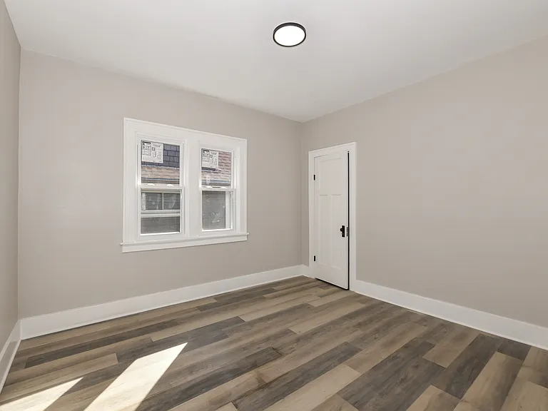 2426 N 55th St — Photo 24