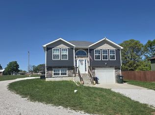1129 S Ward St, Stockton, MO 65785