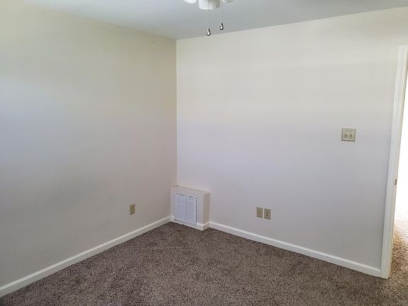 3rd image of 1901 Sanford Dr APT 1