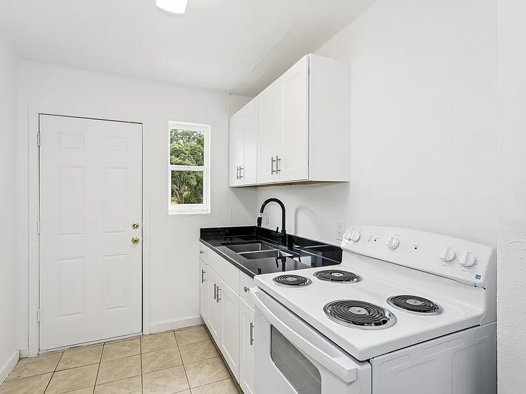 3 Ellinor Ct — Photo 4