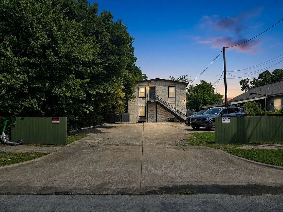 4614 Gurley Ave