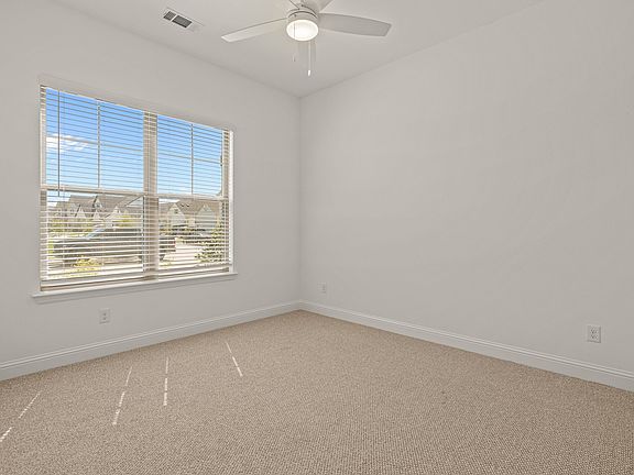 5th image of 920 Sandpiper Dr
